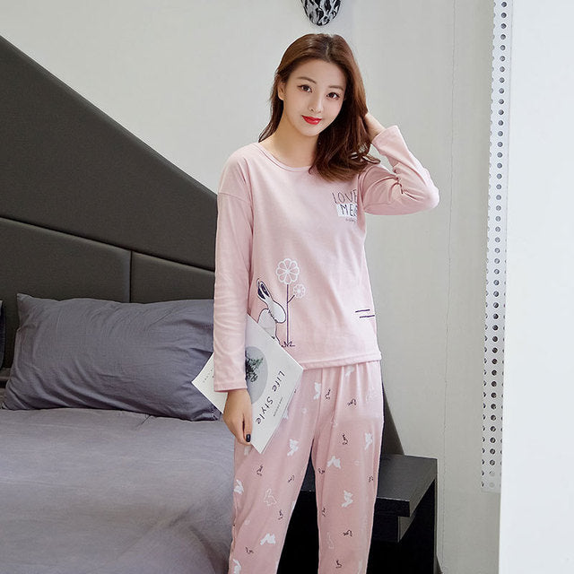 Women's Long-Sleeved Pajama Set in Cute Design
